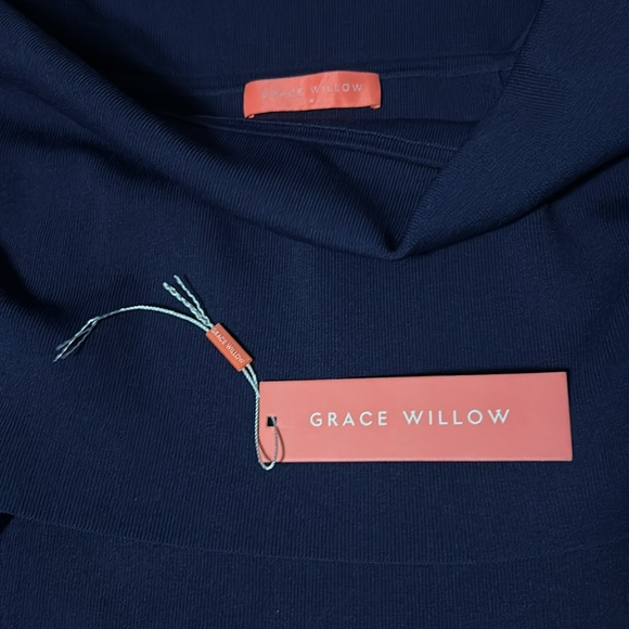 EUC Grace And Willow Deep Blue Top Sweater - Picture 3 of 5